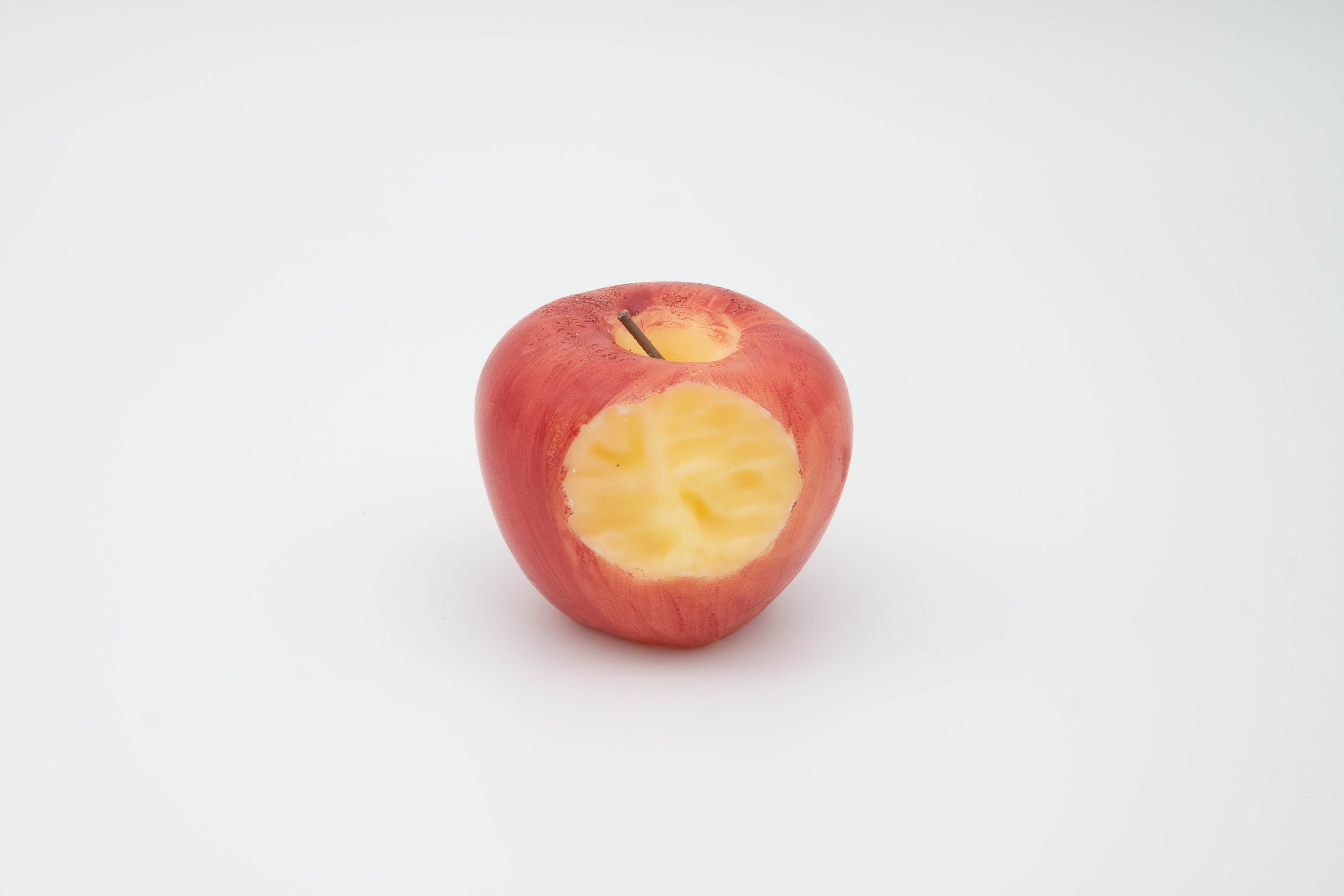 Bitten Apple Gift Box Scented Candle